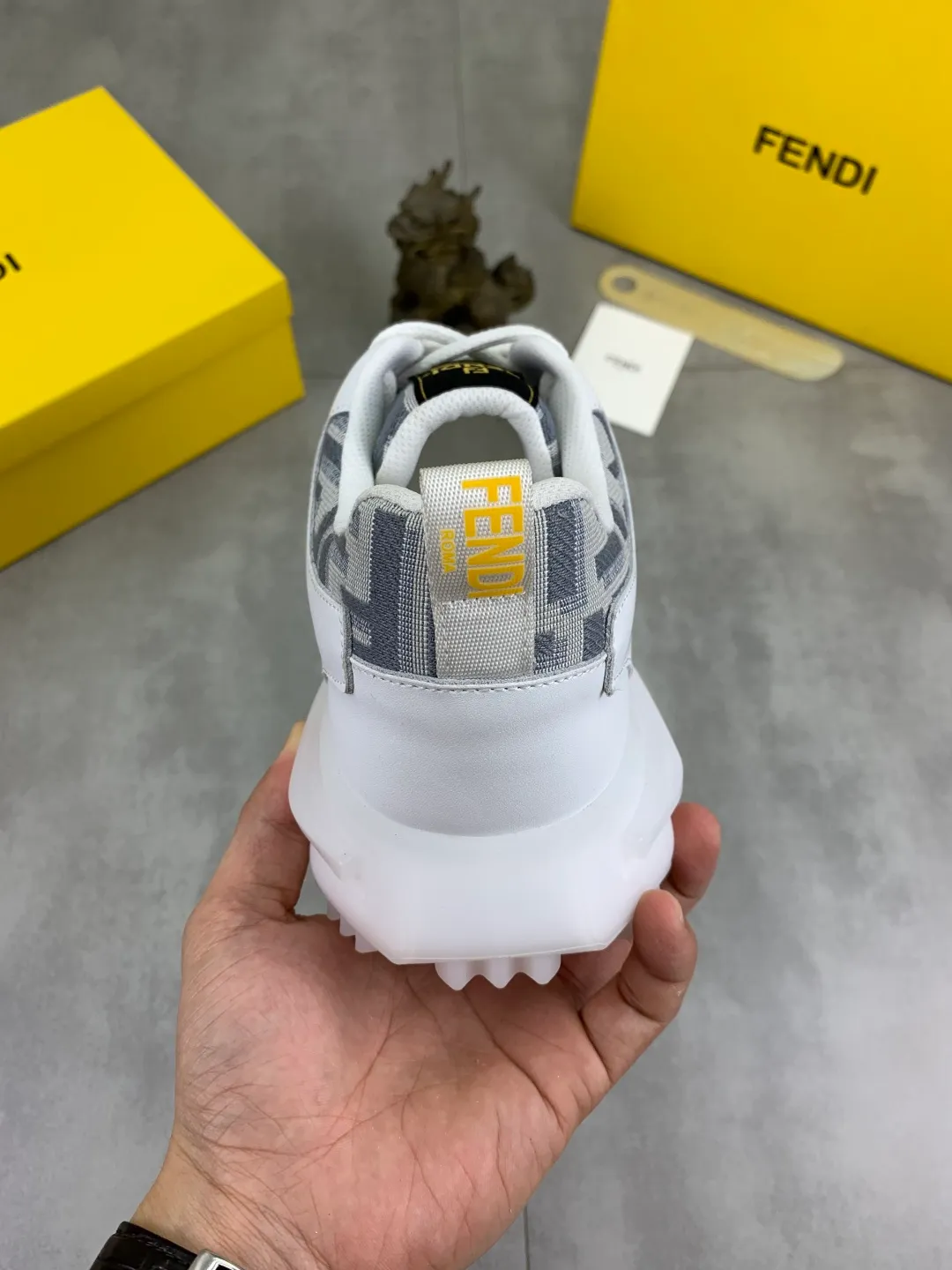​Men's shoes 💰P460 💰[New style] little monster 🆘 New FENDI (Fendi) new style 🕶️🕶️Simple routing effect, showing an elegant and cool driving shoe 🎬Using imported calfskin + first-layer pigskin lining🐂Excellent material🎬Detailed workmanship 🤗Comfortable foot feel➰➰. ​Pair it with any outfit to show your taste and temperament, low-key luxury ♻️Design ​simple and elegant ​noble and fashionable 🍃​Very loved and favored by trendy men 💓❤️size: 38-44 2️⃣colors available